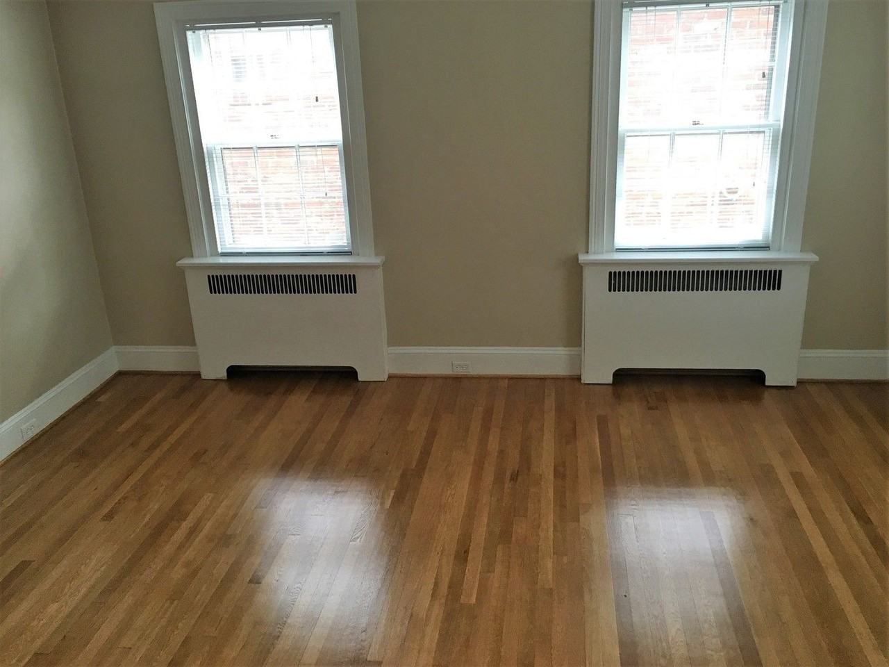 4406 Augusta Ave - Photo 4 of 15
