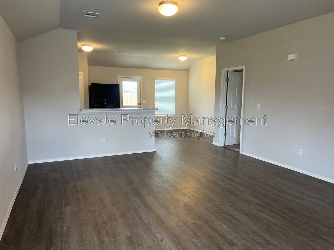 1357 Dustin Dr - Photo 5 of 23