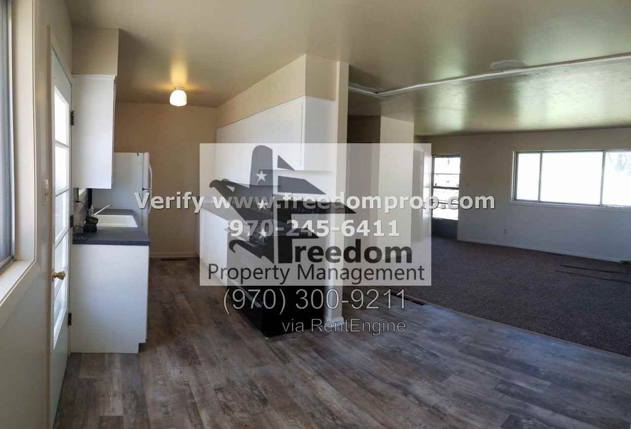 2015 Gunnison Ave - Photo 3 of 8