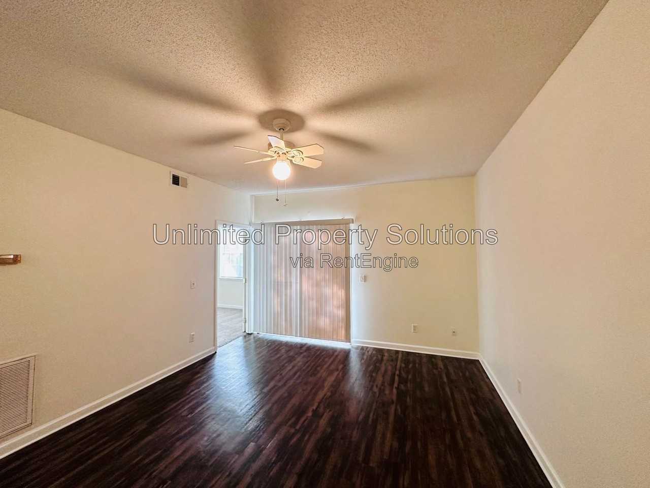 733 Bragg Dr #C - Photo 5 of 19