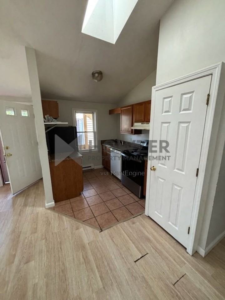 1029 Iyannough Rd #1D - Photo 2 of 7
