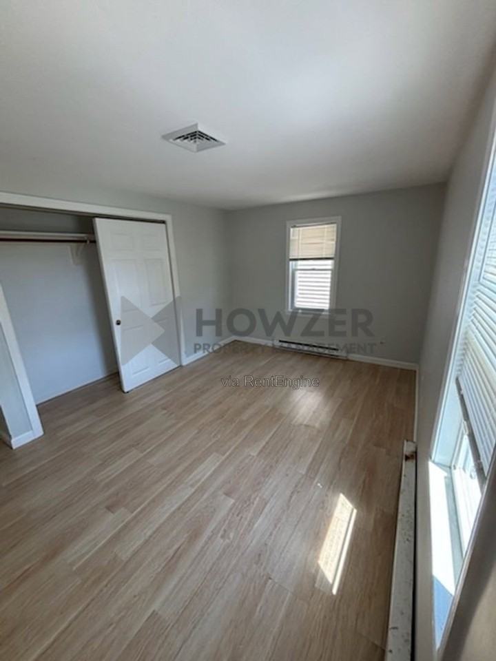 1029 Iyannough Rd #1D - Photo 3 of 7
