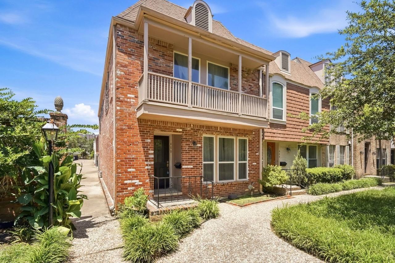 450 N Post Oak Ln - Photo 2 of 26