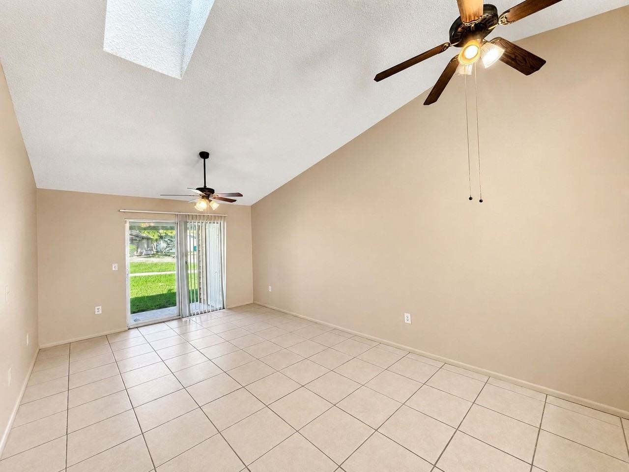2910 Western Willow Ter - Photo 7 of 23