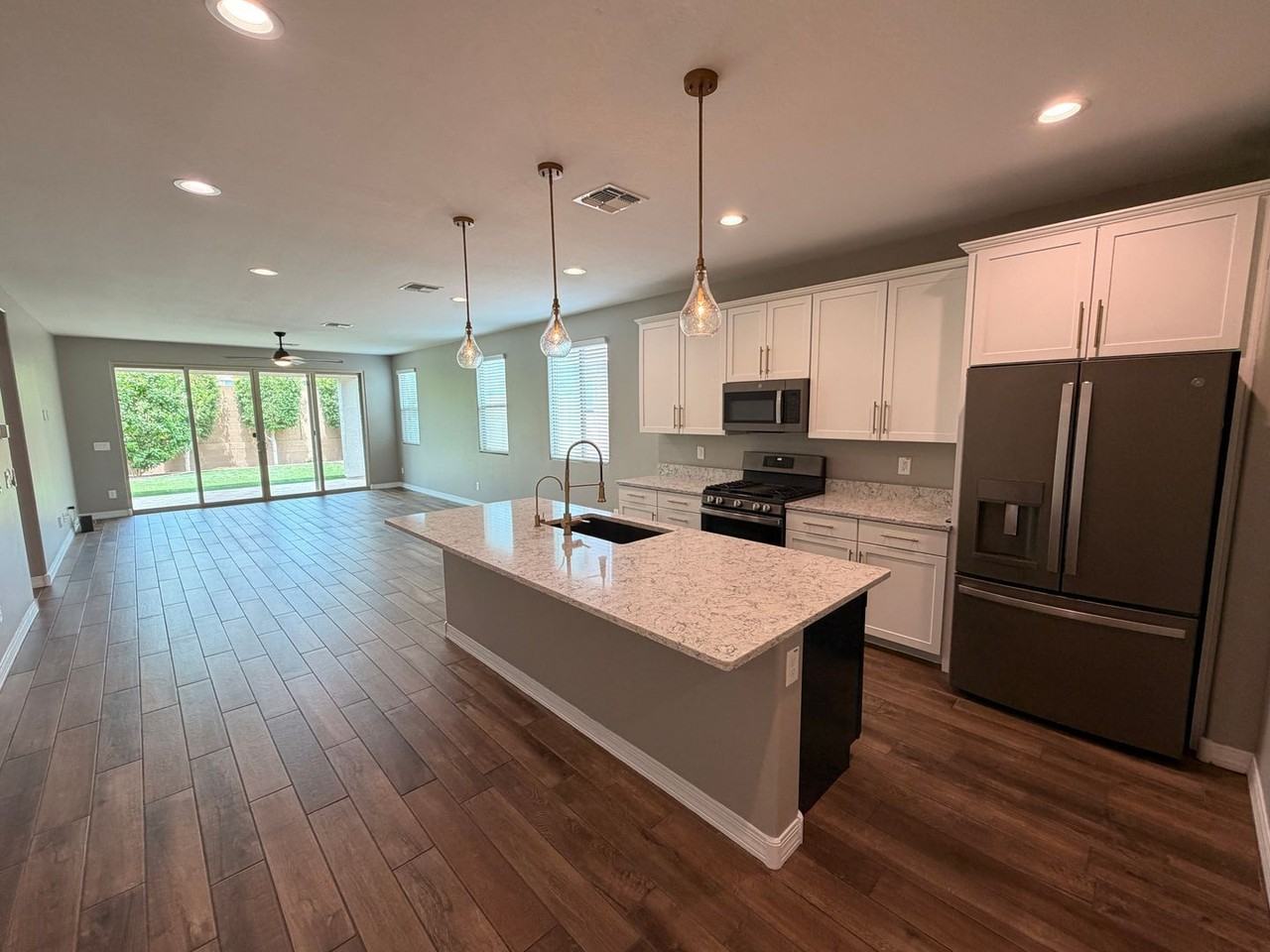 17818 W Buckhorn Trl - Photo 5 of 32
