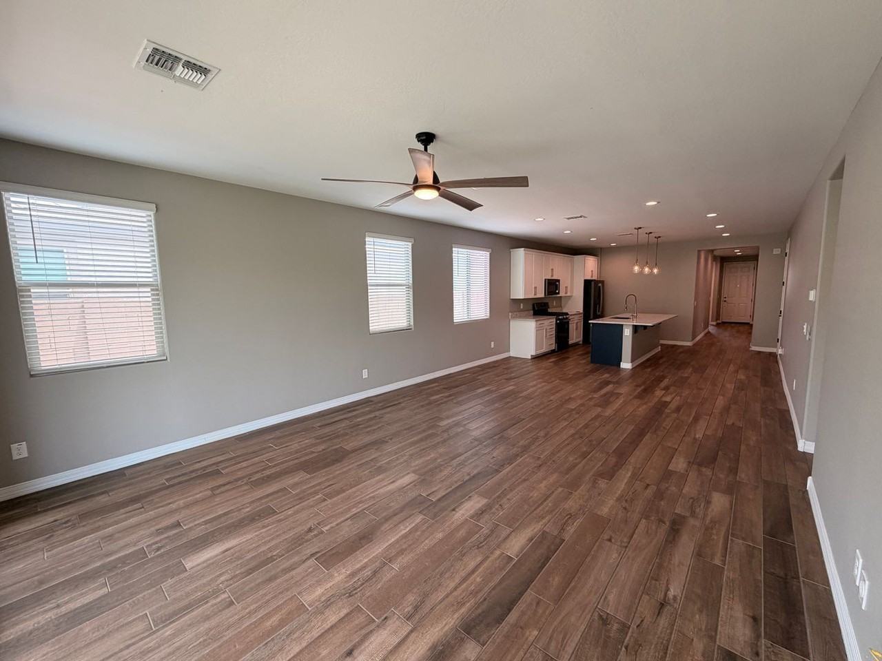 17818 W Buckhorn Trl - Photo 6 of 32