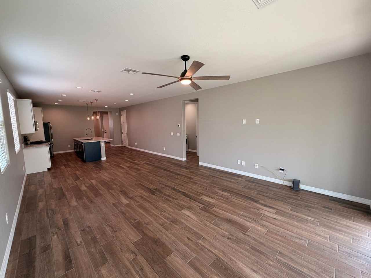 17818 W Buckhorn Trl - Photo 7 of 32