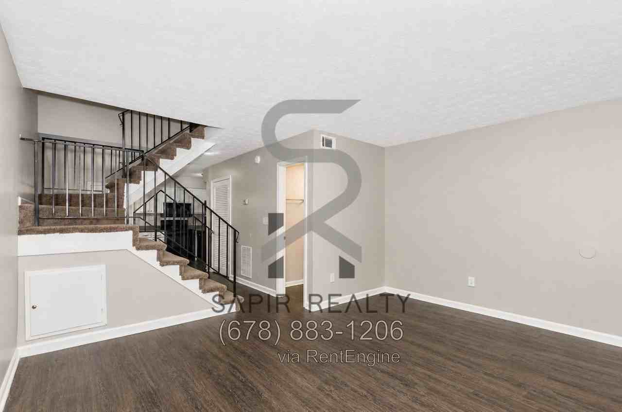 2642 Evans Mill Dr - Photo 3 of 15