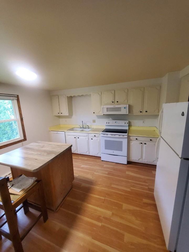 2841 Santa Fe Trl #B - Photo 4 of 8