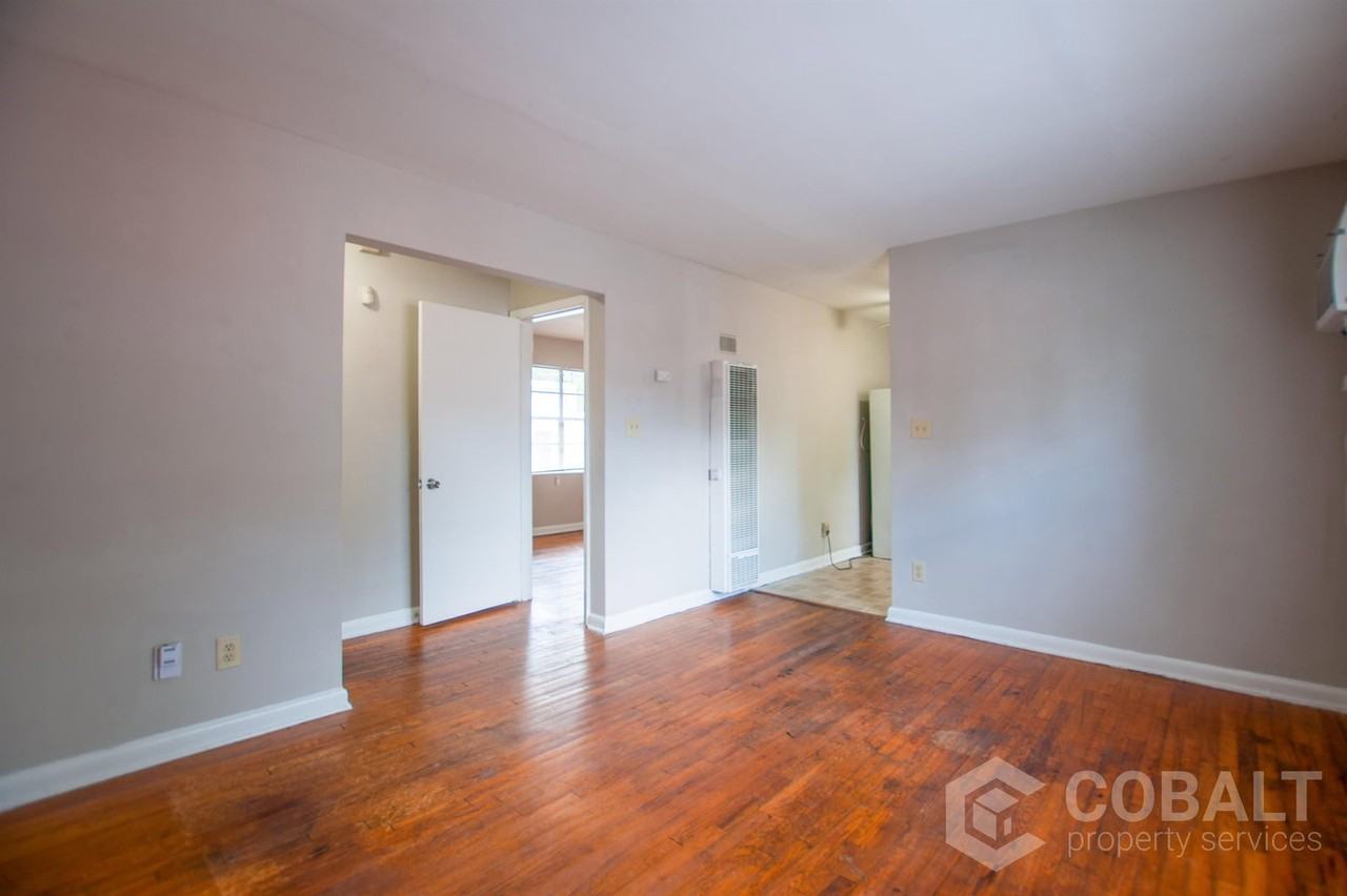 890 Greenwood Ave Ne #6 - Photo 4 of 16