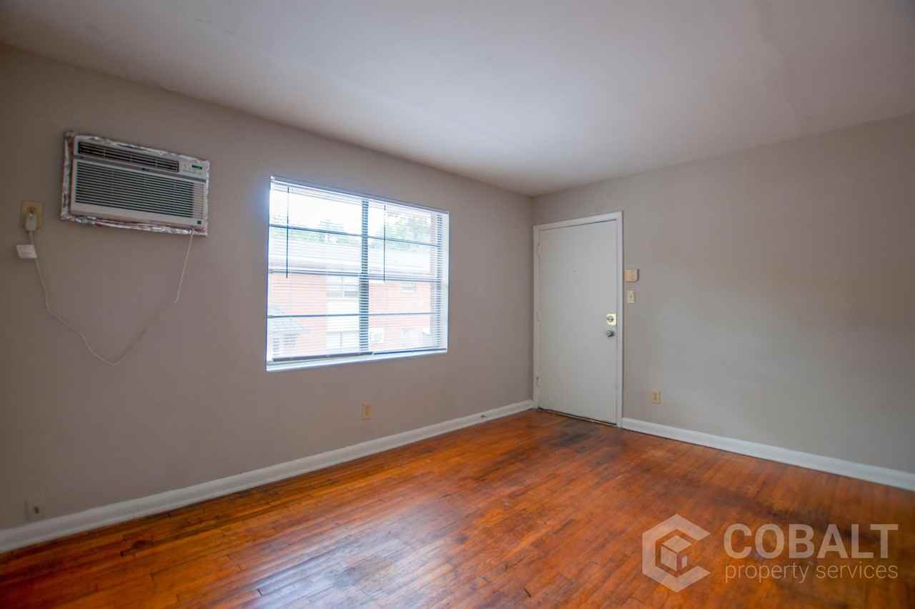 890 Greenwood Ave Ne #6 - Photo 6 of 16