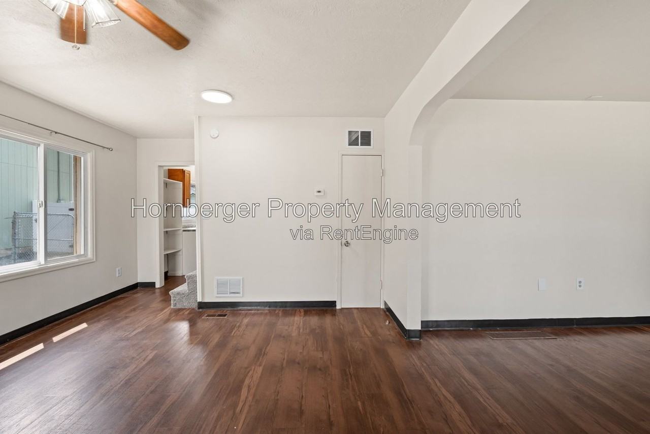 2410 E Everett Ave - Photo 6 of 31