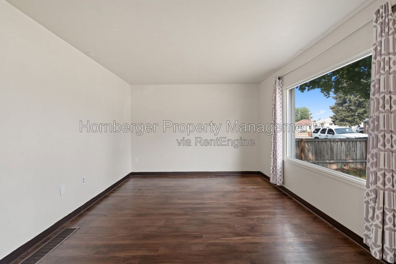 2410 E Everett Ave - Photo 7 of 31