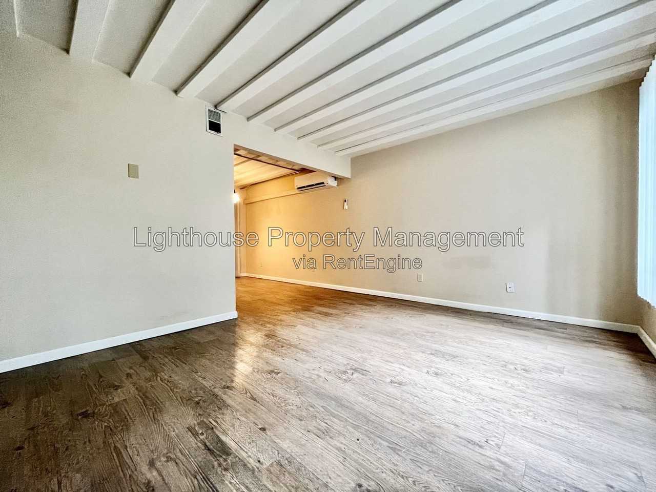 10375 Portage Rd - Photo 2 of 16