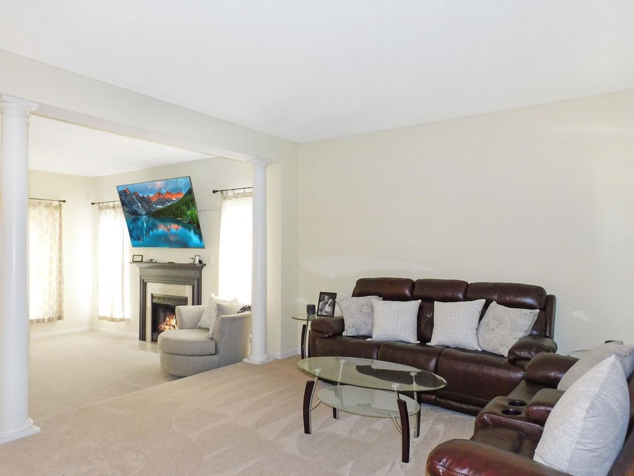 102 Powhatan Ct - Photo 4 of 46