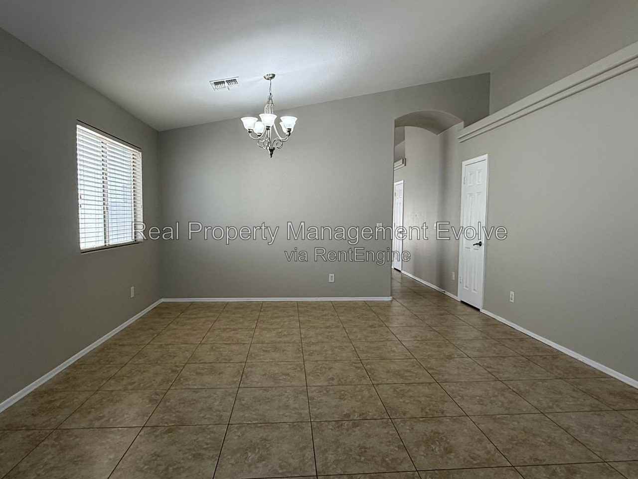 11728 W Avenida Del Sol - Photo 4 of 29
