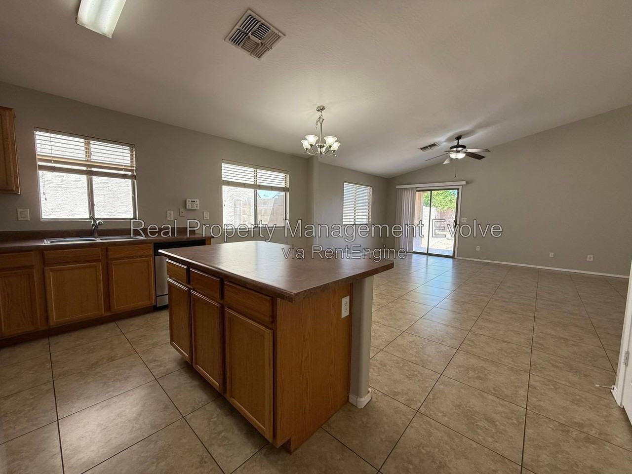 11728 W Avenida Del Sol - Photo 6 of 29