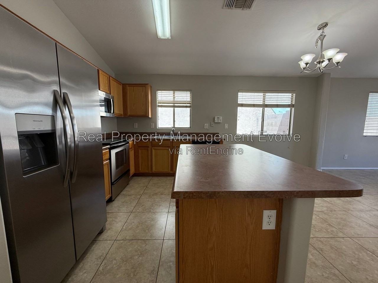 11728 W Avenida Del Sol - Photo 7 of 29
