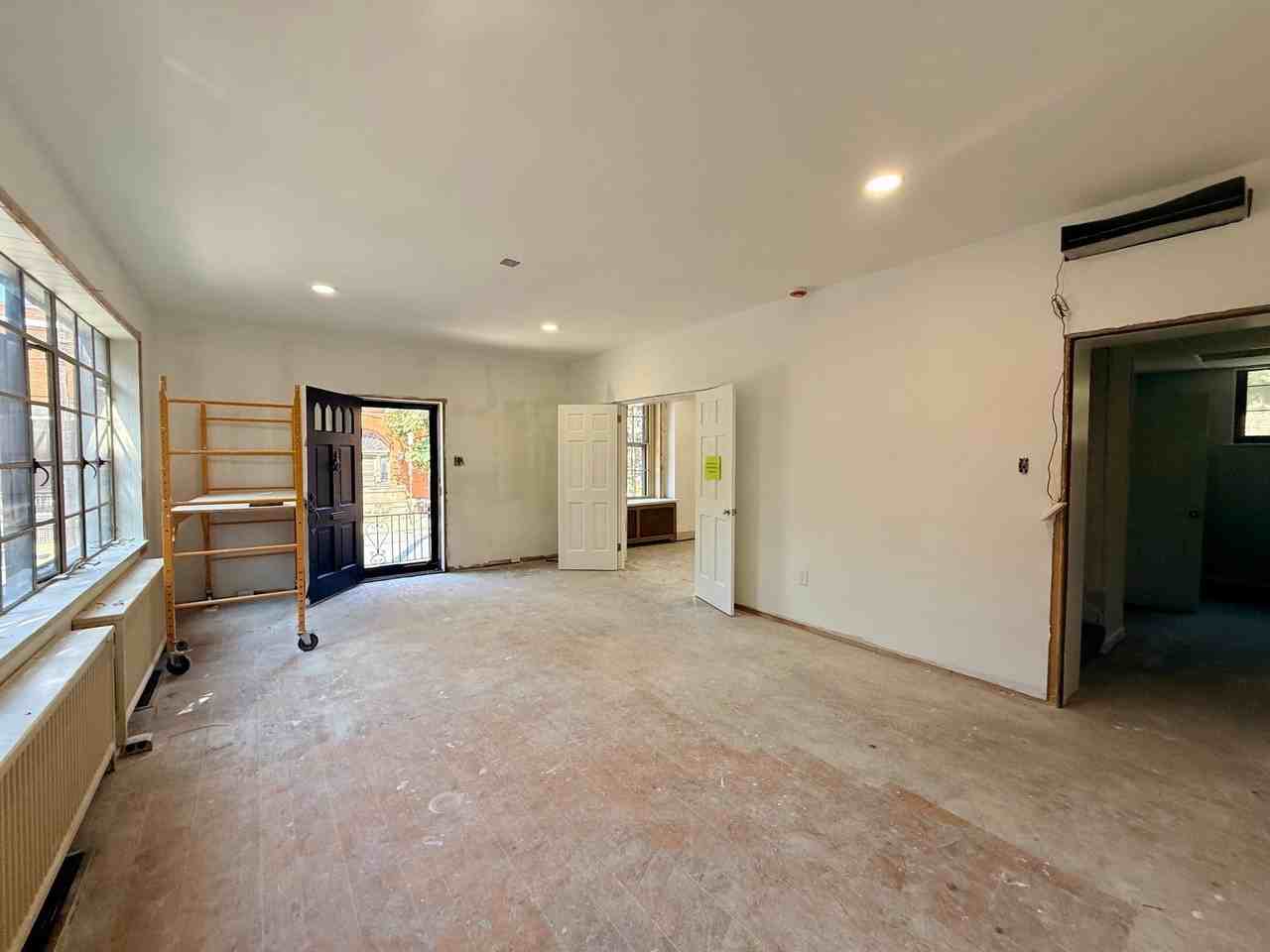 15 N Lime St - Photo 5 of 16