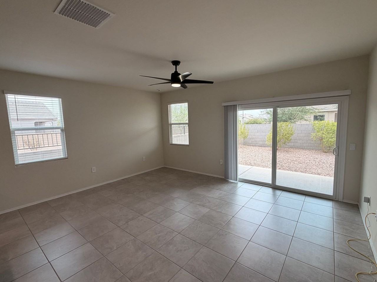 18609 W Bronco Trl - Photo 4 of 27