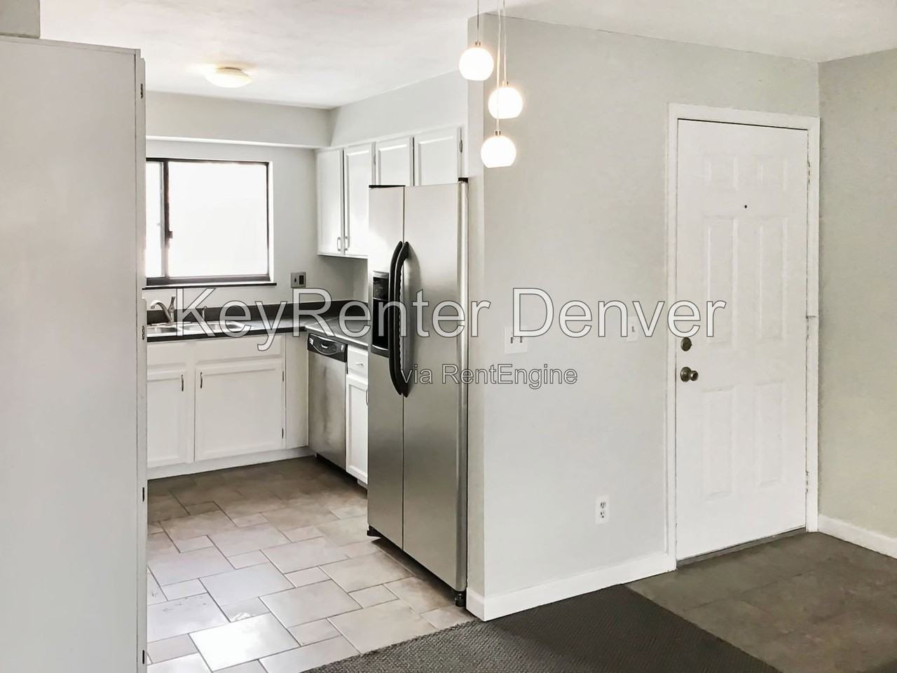 318 Wright St #202 - Photo 4 of 15