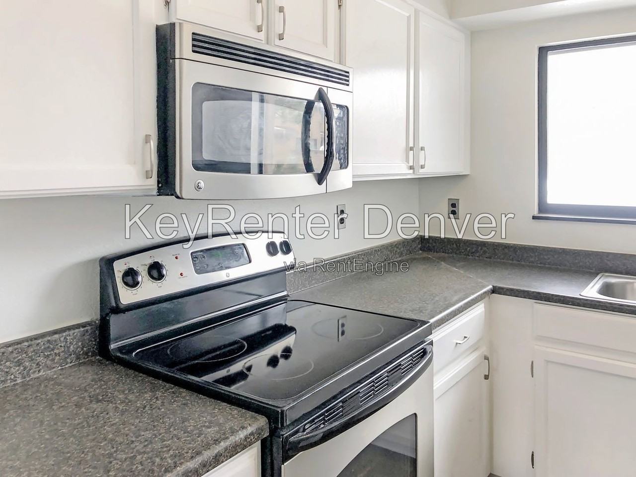 318 Wright St #202 - Photo 5 of 15