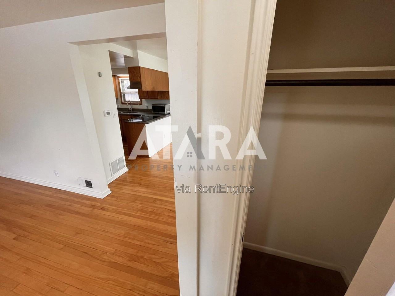 1335 E Thornton Ave - Photo 5 of 28