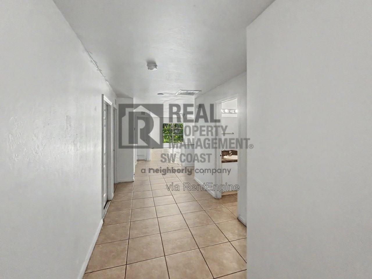 910 E 12th St - Photo 2 of 13