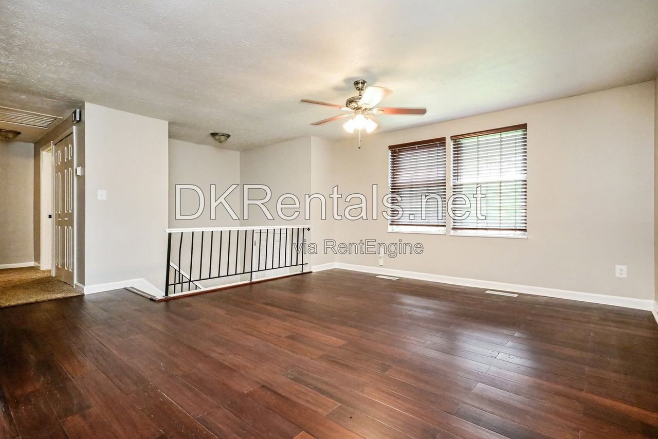 5728 Salem Rd - Photo 4 of 20