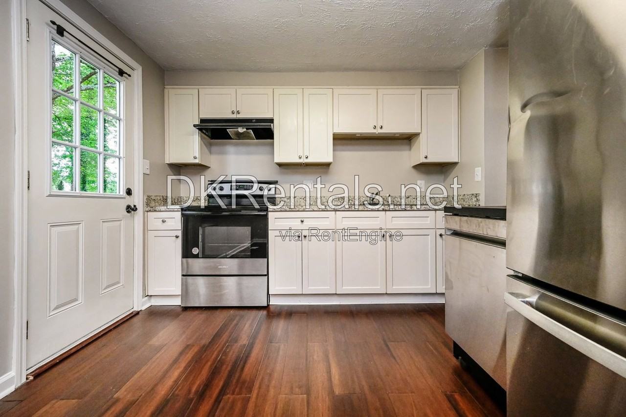 5728 Salem Rd - Photo 7 of 20