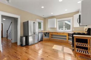 featured image of 2047 N Sumner St