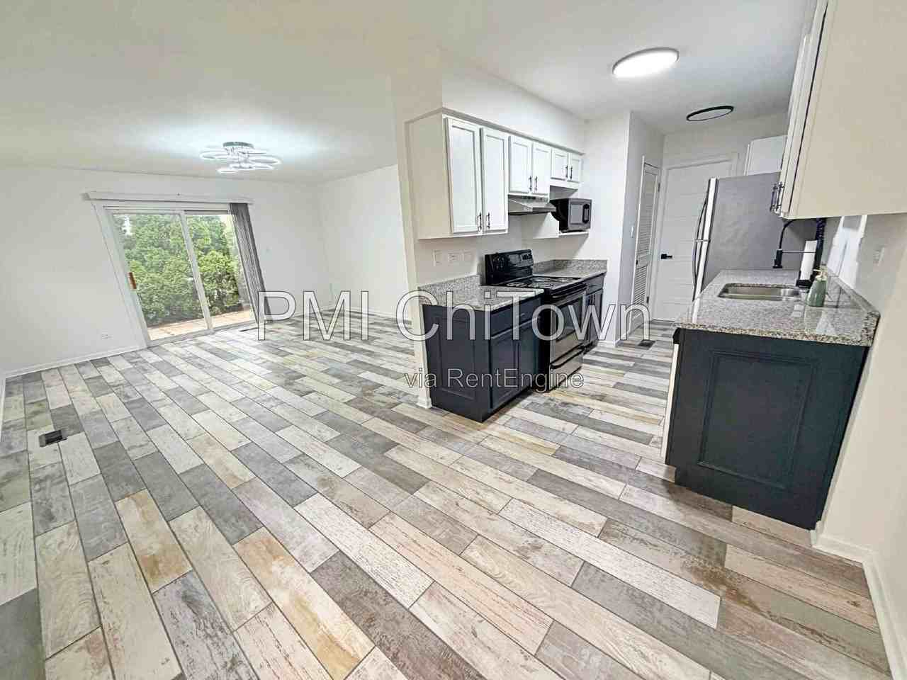 440 Lear Ct - Photo 2 of 13