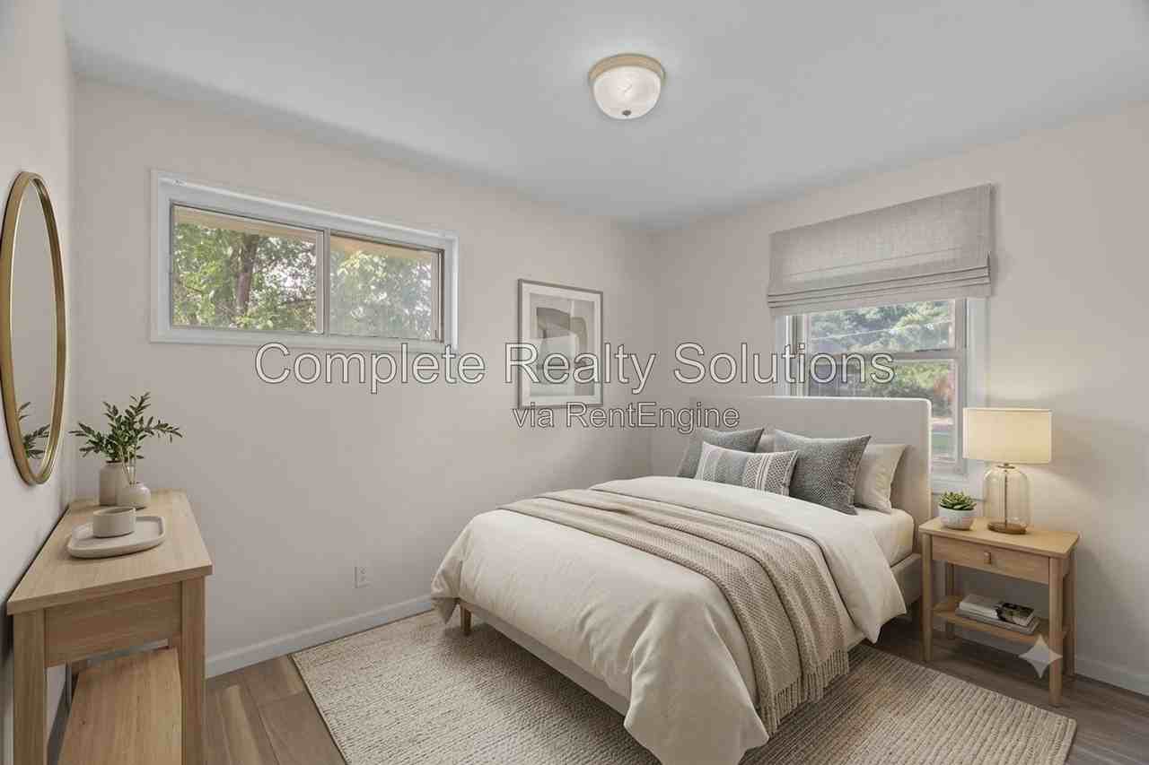 5661 Bermuda Dr - Photo 7 of 30