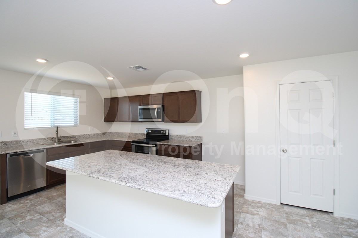 1517 E Desert Breeze Dr - Photo 5 of 23