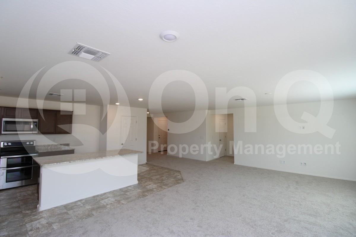 1517 E Desert Breeze Dr - Photo 6 of 23
