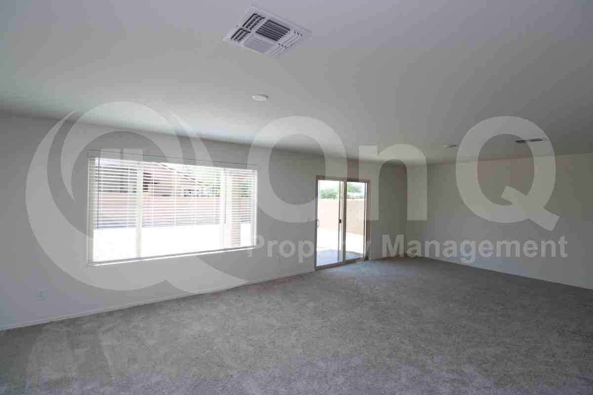 1517 E Desert Breeze Dr - Photo 7 of 23