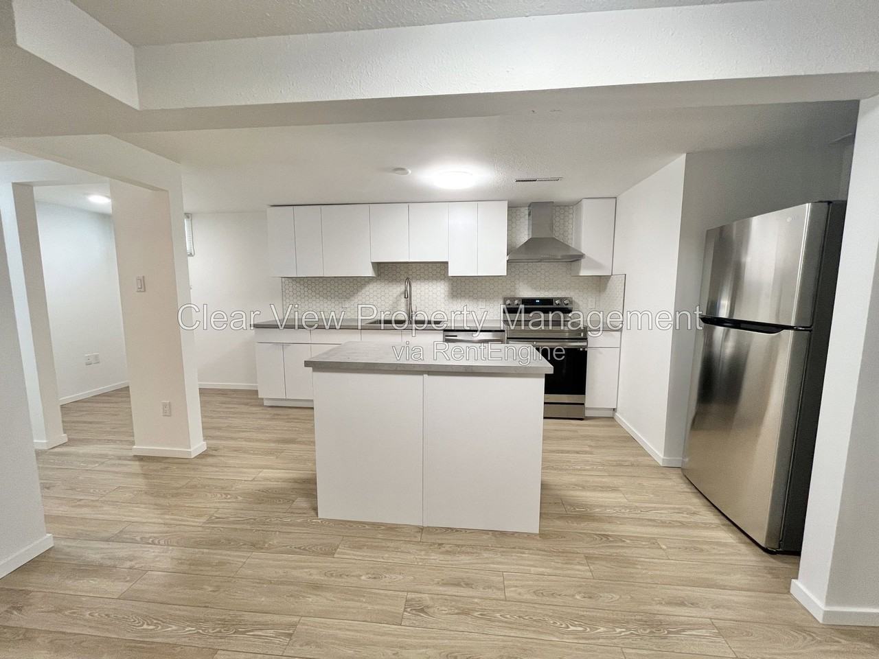 5 Laval Crt W