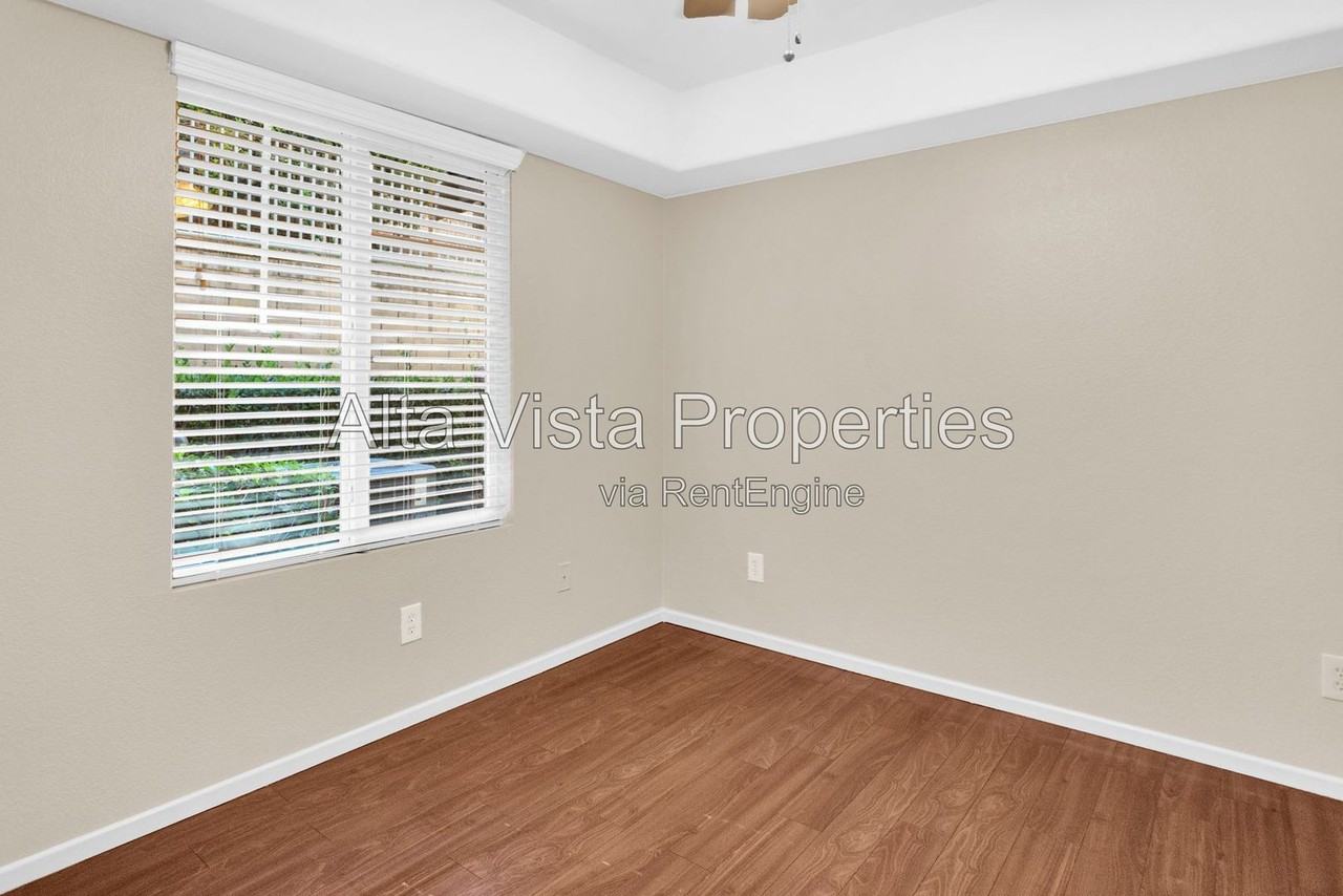 16916 Hutchins Lndg #73 - Photo 3 of 24