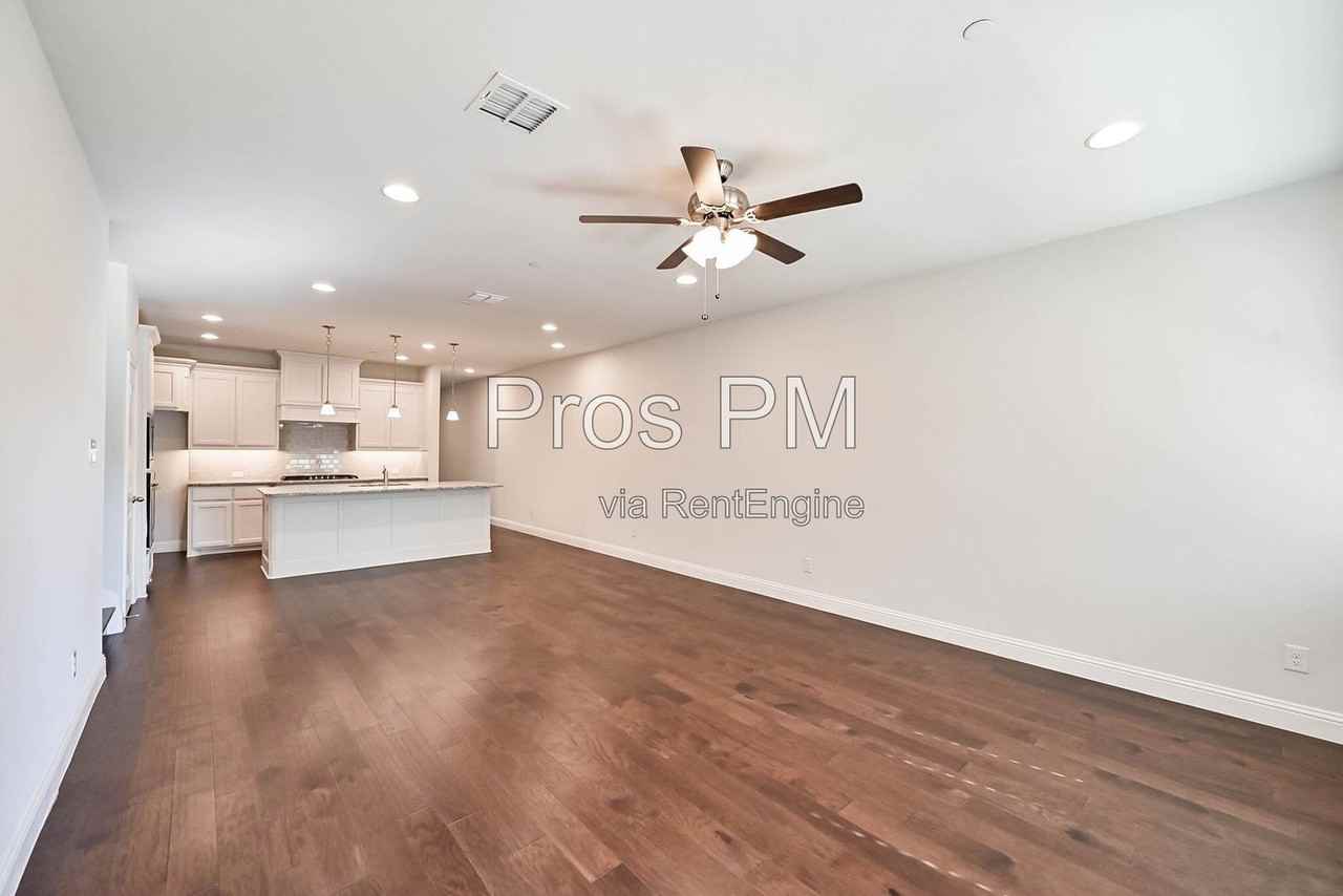 4256 Mingo Dr - Photo 5 of 28