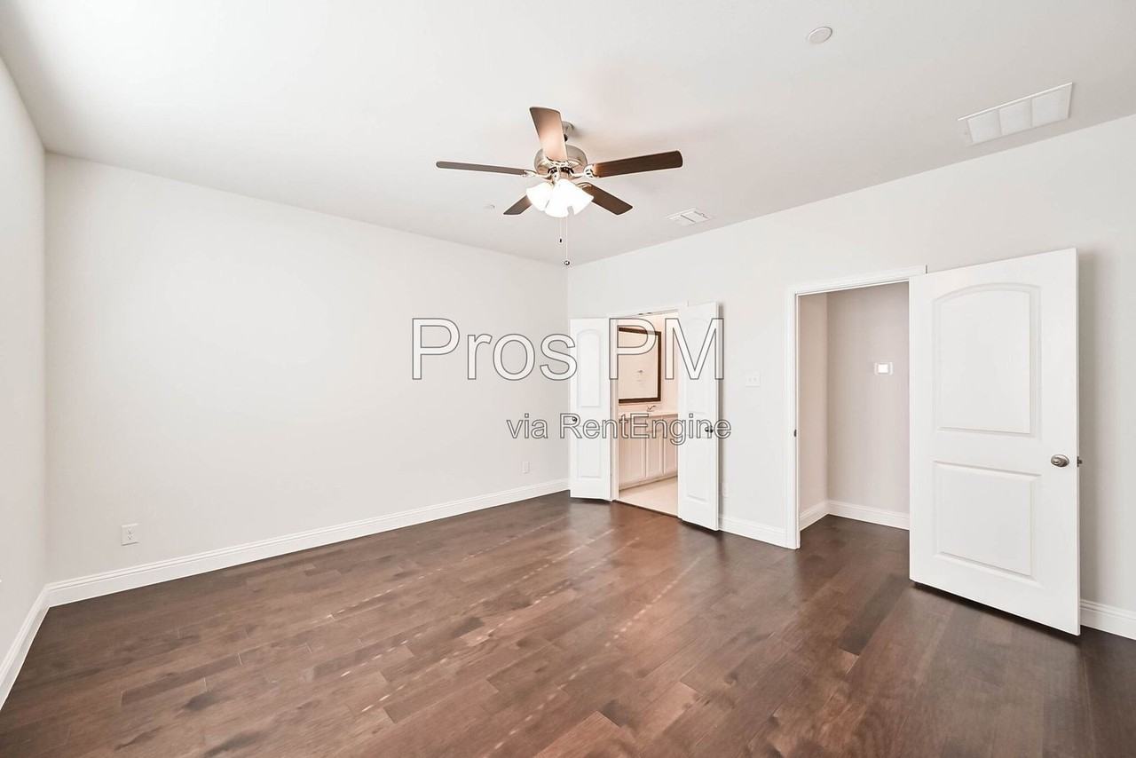 4256 Mingo Dr - Photo 7 of 28