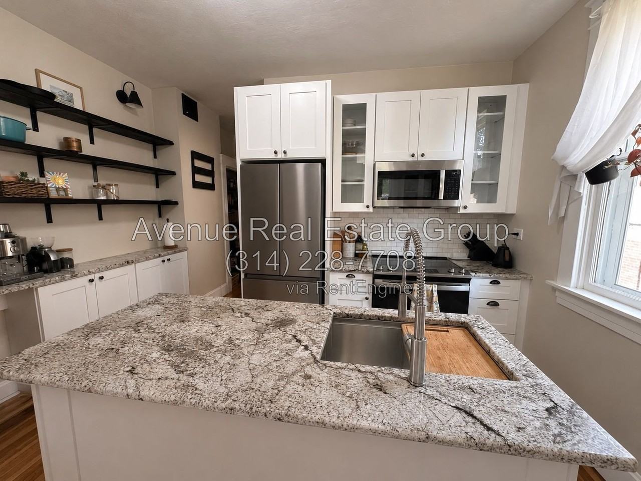 6575 Scanlan Ave - Photo 6 of 24