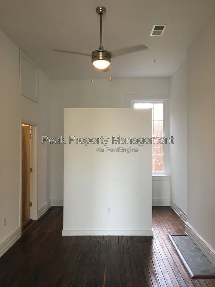 1309 Hull St #201 - Photo 5 of 10