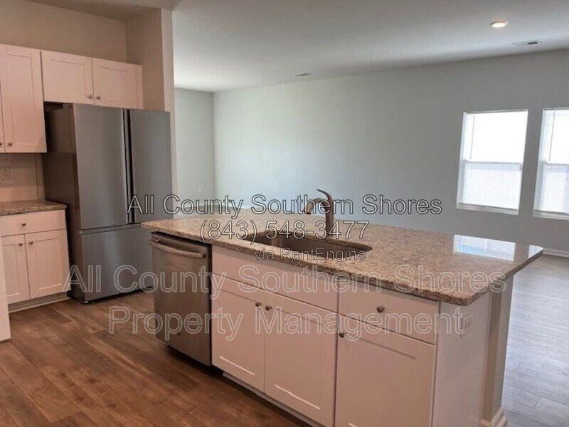 234 S Reindeer Rd - Photo 5 of 24