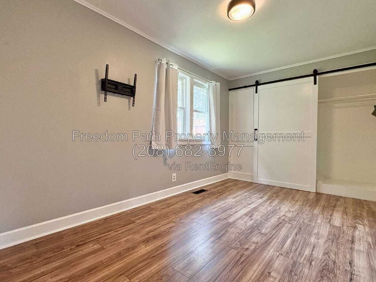 421 S 11th St - Photo 6 of 24