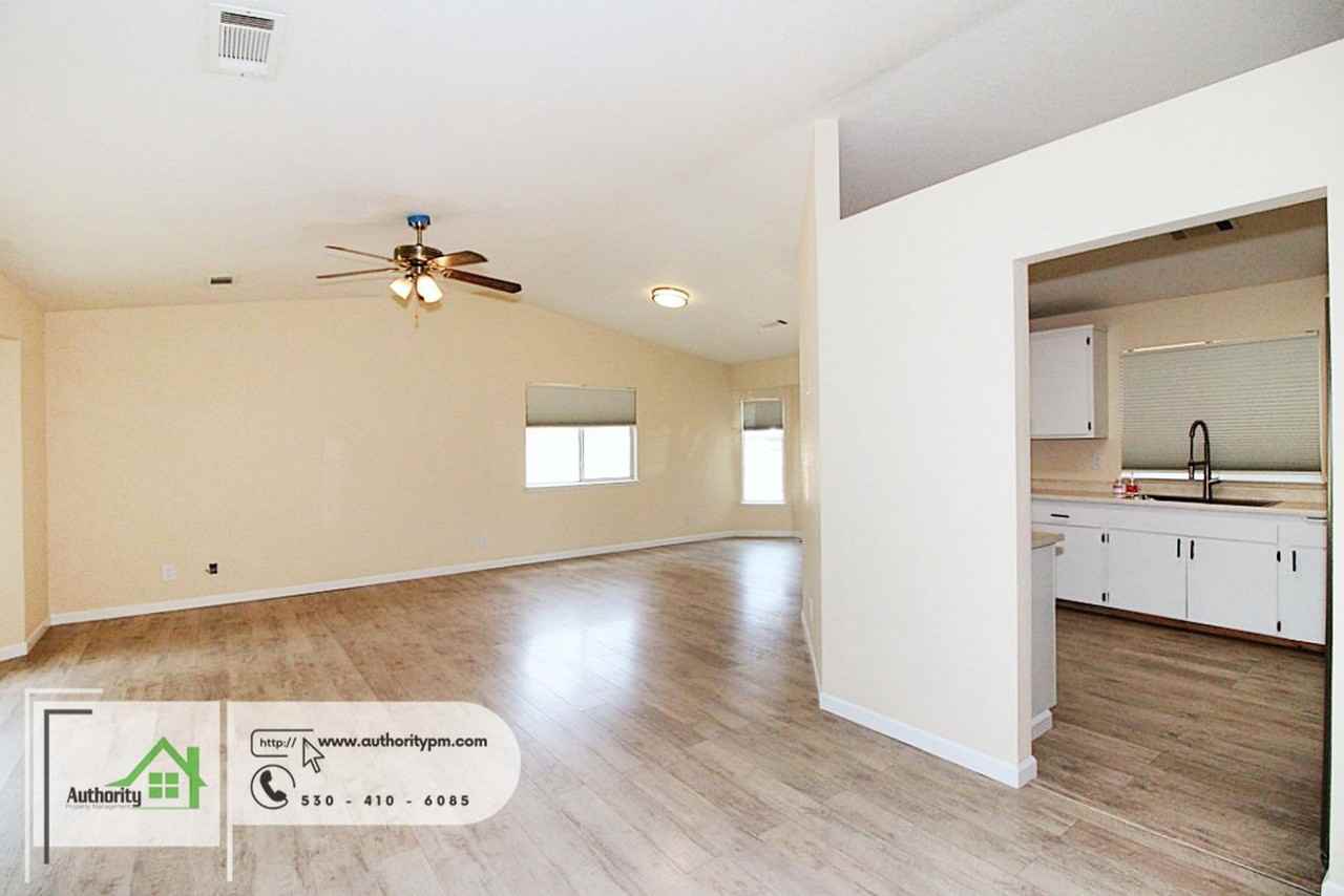 1722 Almaden Dr - Photo 3 of 26