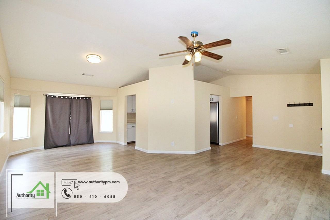 1722 Almaden Dr - Photo 4 of 26