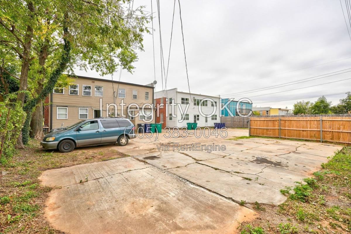 1507 1 2 NW 17th St - Photo 6 of 10