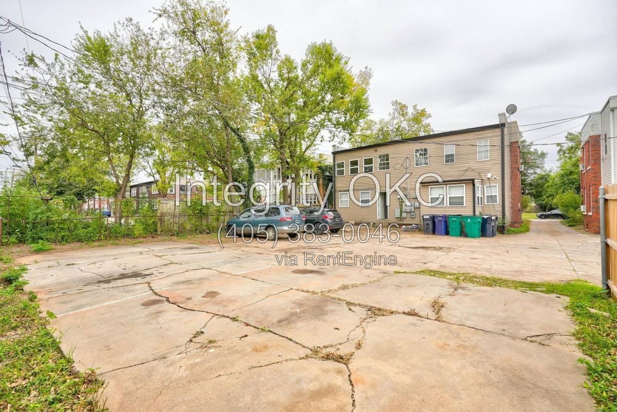 1507 1 2 NW 17th St - Photo 7 of 10