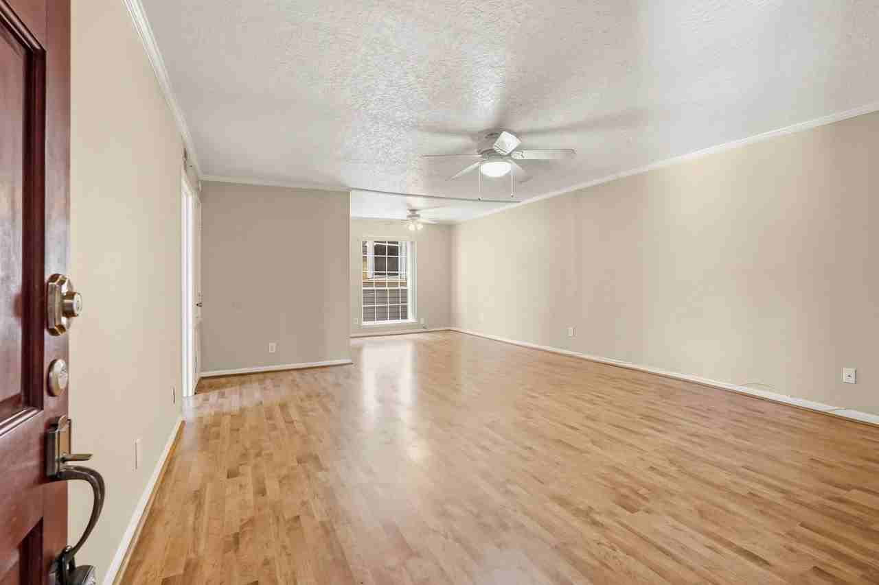 2507 Montrose Blvd #23 - Photo 5 of 27