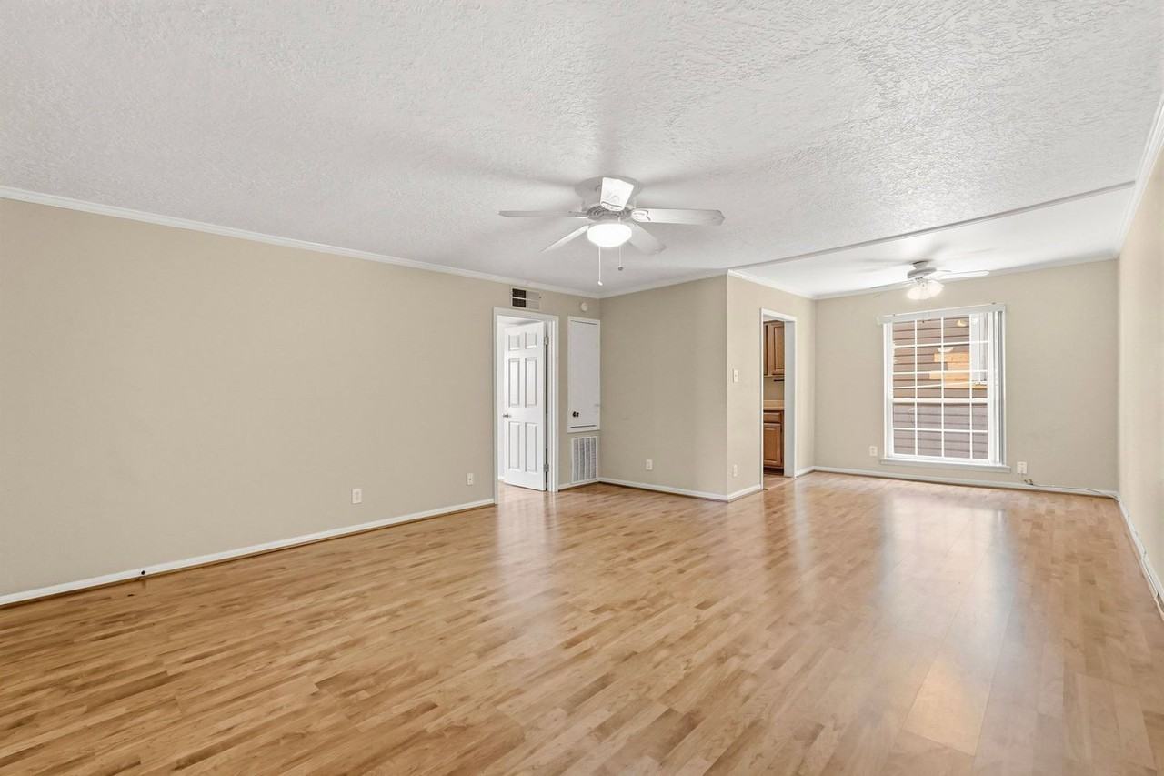 2507 Montrose Blvd #23 - Photo 7 of 27